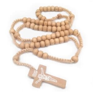 Långt radband halsband av ljusbrunt trä wood rosary