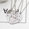 Best bitches - tredelat vänskapshalsband för kompisar silver