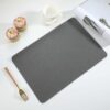 4-pack bordstablett i konstläder rektangulär mörkgrå 43x30cm
