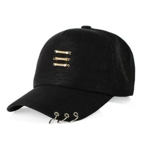 Svart Snapback Keps Dad Hat Kpop Metalldetaljer Street