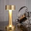 Retro uppladdningsbar bordslampa av metall dimmer silver