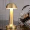 Retro uppladdningsbar bordslampa av metall dimmer silver