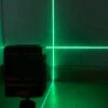Krysslaser | självnivellerande korslaser | laserpass med klämstativ 25m