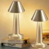 Retro uppladdningsbar bordslampa i metall dimbar silver